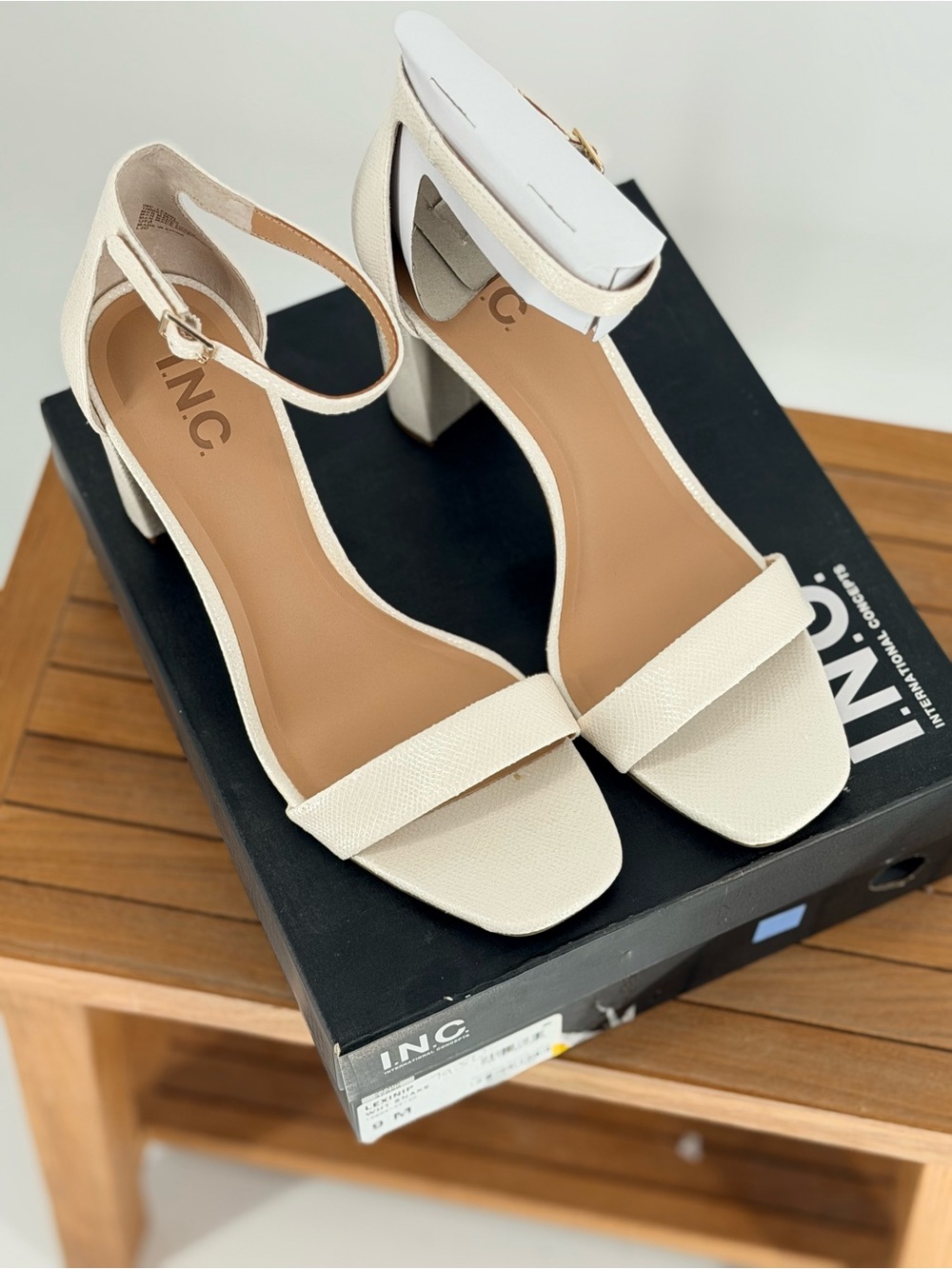 New Women’s INC International Concepts Ankle-Strap Block Heel Sandals size 9M